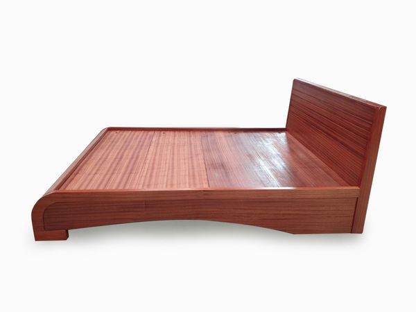  GIƯỜNG ĐUÔI UỐN CONG 