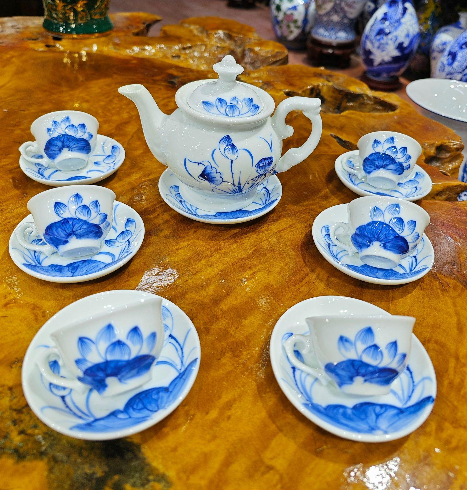  BỘ ẤM CHÉN VẼ  SEN PHÚ QUÝ 