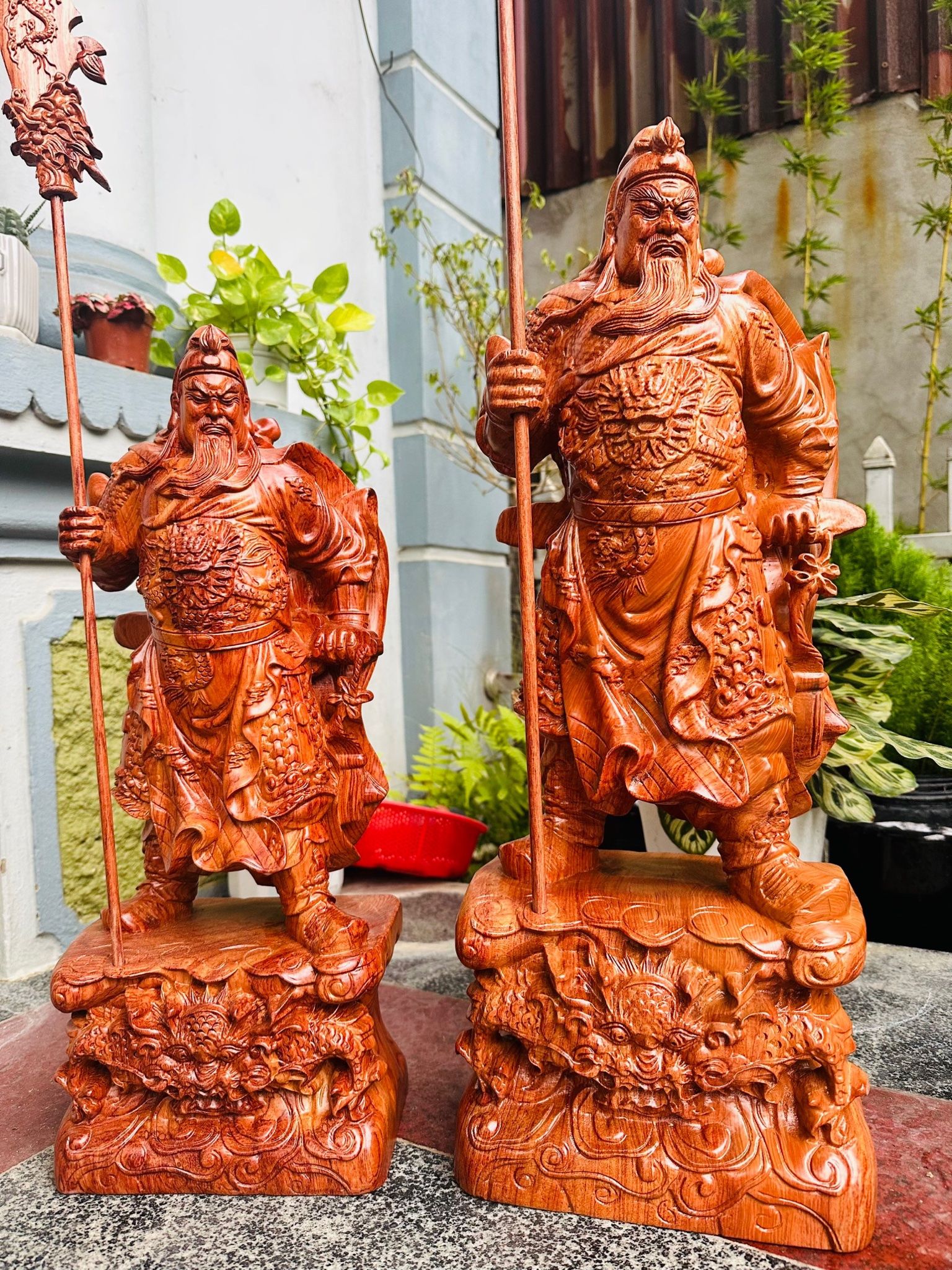  QUAN CÔNG GỖ HƯƠNG 