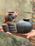  Thỏ ngọc Chất gỗ trắc đen đỏ 