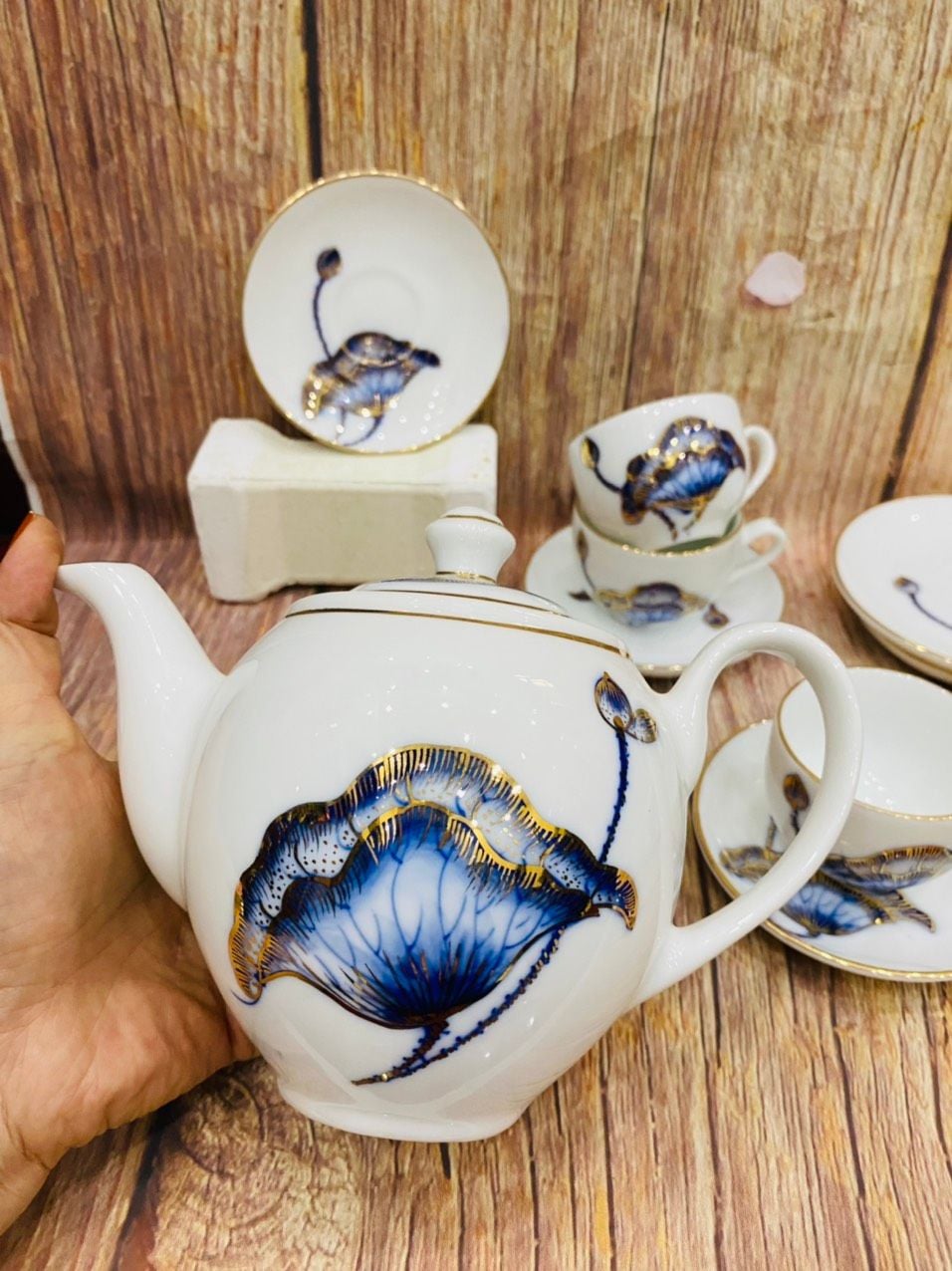  BỘ ẤM CHÉN HOA SEN VÀ CẢNH HÀ NỘI 