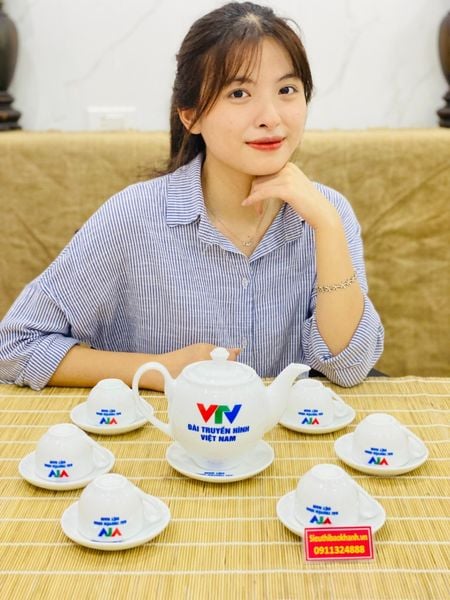  [Ấm chén in Logo] Bộ ấm trà Bát Tràng in logo VTV BKCE-000800VN-0039 