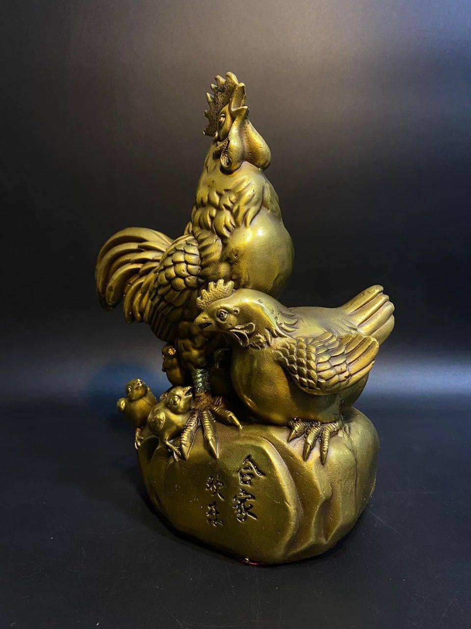  Gia đình gà bằng đồng 