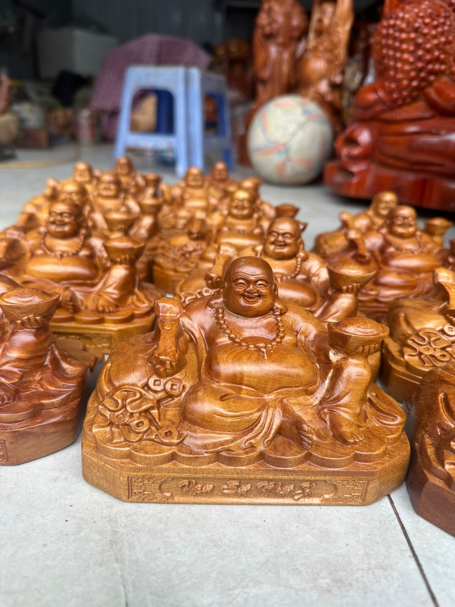  TƯỢNG DI LẠC ĐỂ XE OTO 