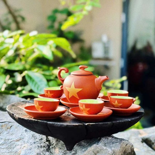  Bộ ấm chén đỏ in cờ Việt Nam BKCEVN-9131 