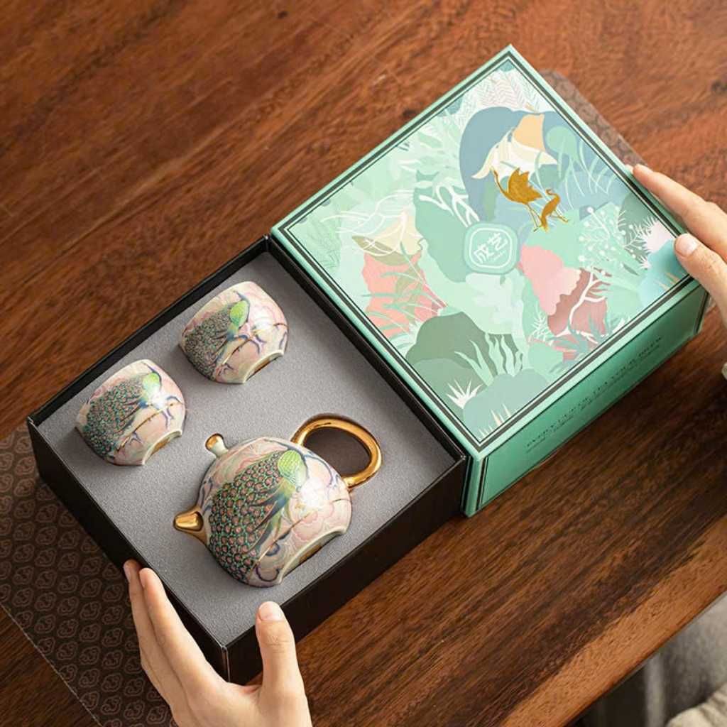  Bộ ấm chén sứ họa tiết chim công BKCECN-9133 