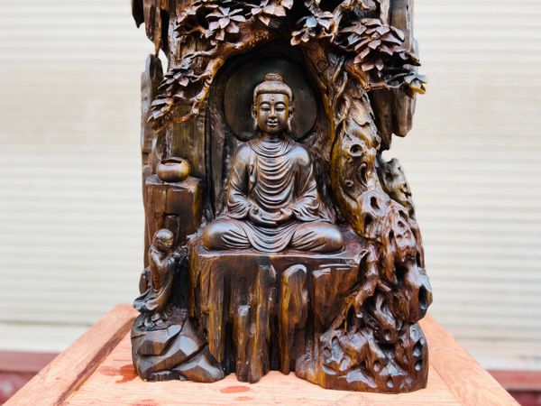  Tượng Gỗ Điêu Khắc Nhất Tâm Bái Phật 