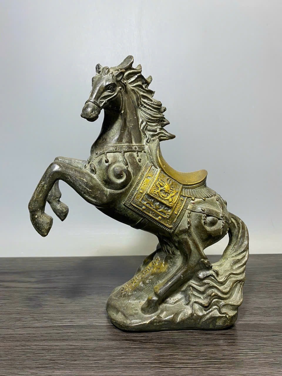  Tượng Ngựa Mã Đáo Thành Công Bằng Đồng Vàng Cao Cấp 22cm 