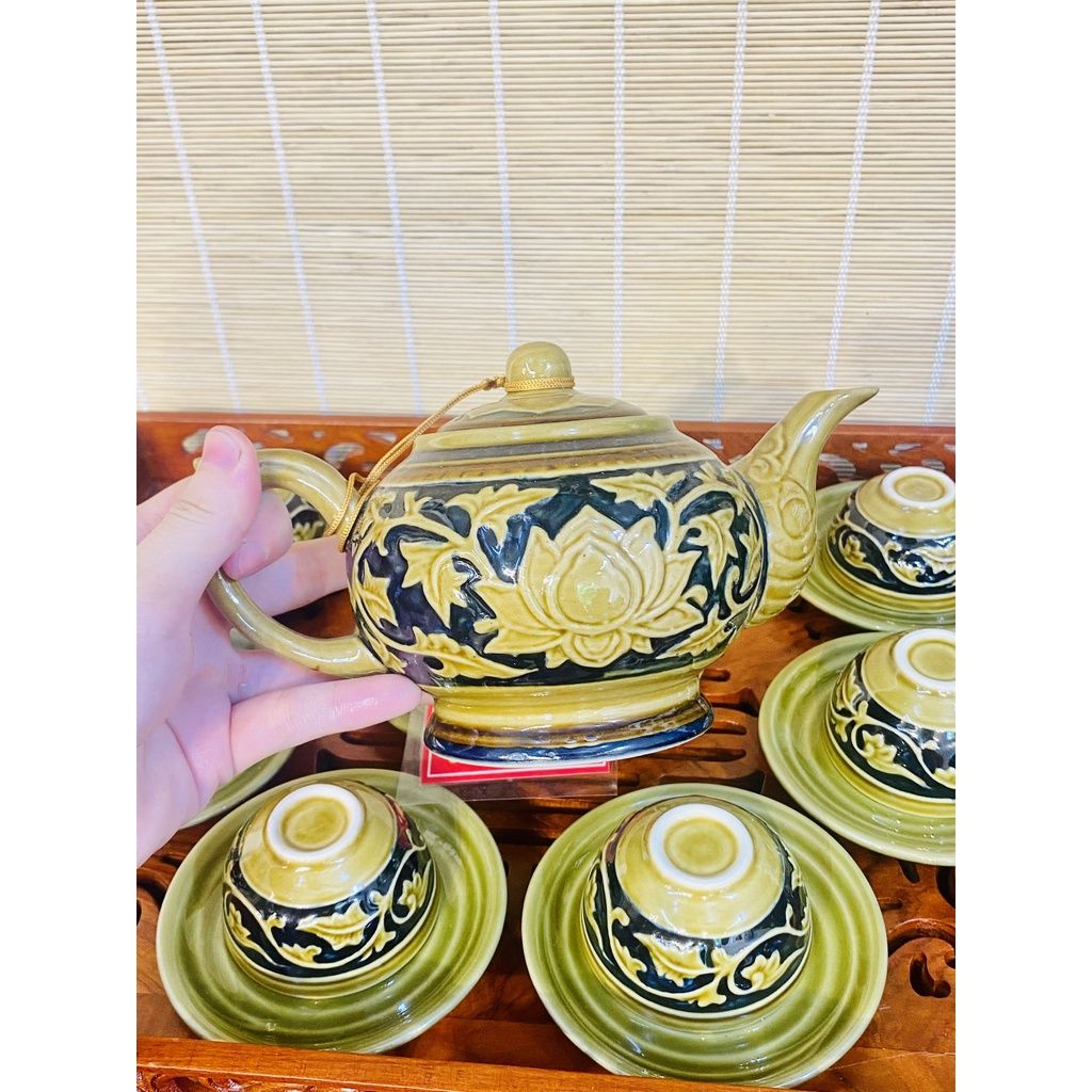  Bộ ấm chén gốm sứ Bát Tràng họa tiết hoa mẫu đơn 
