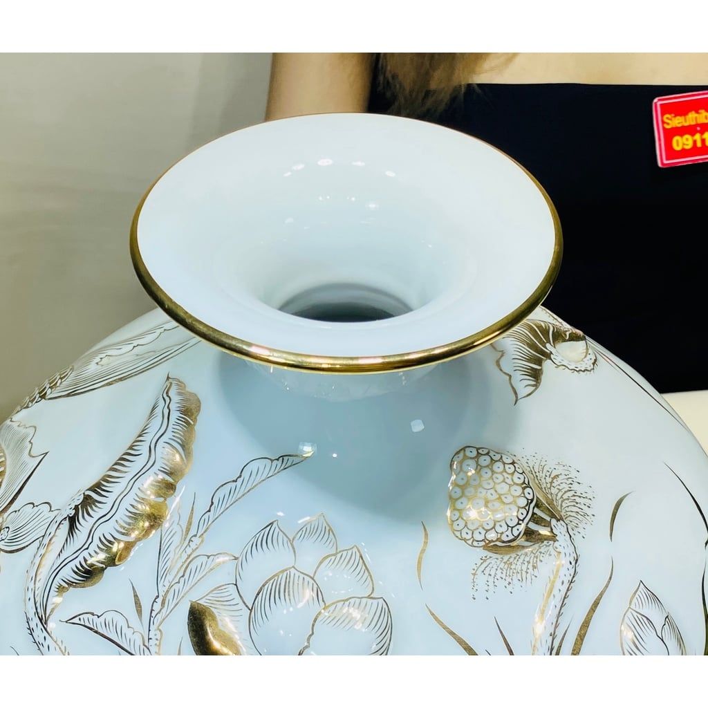  [HÀNG NGHỆ NHÂN]-Bình hút lộc Bát Tràng đắp nổi vẽ vàng họa tiết lí ngư 