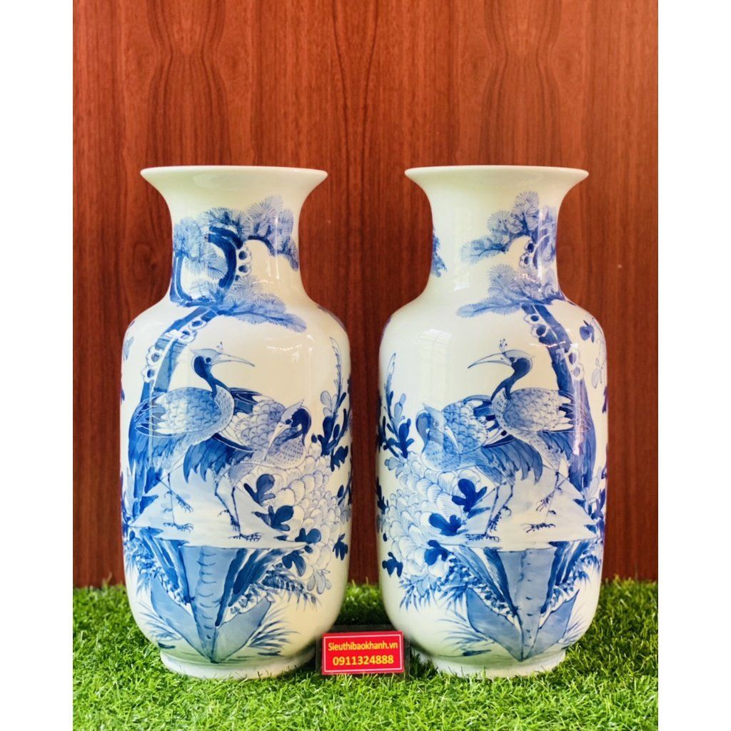  Lục bình men lam vẽ phong cảnh 