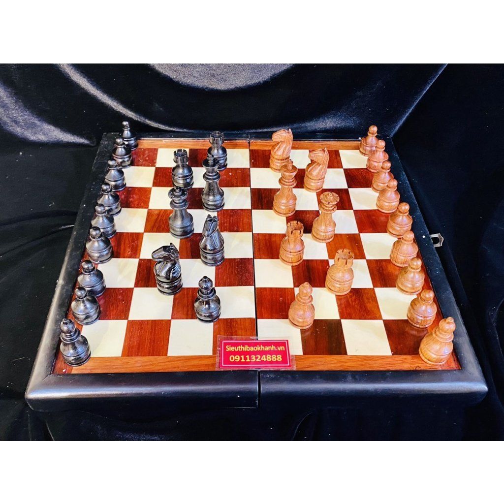  Bộ bàn cờ chất liệu gỗ cao cấp 