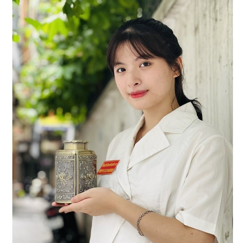  Hộp chè chất liệu hợp kim đồng cao cấp 18cm 