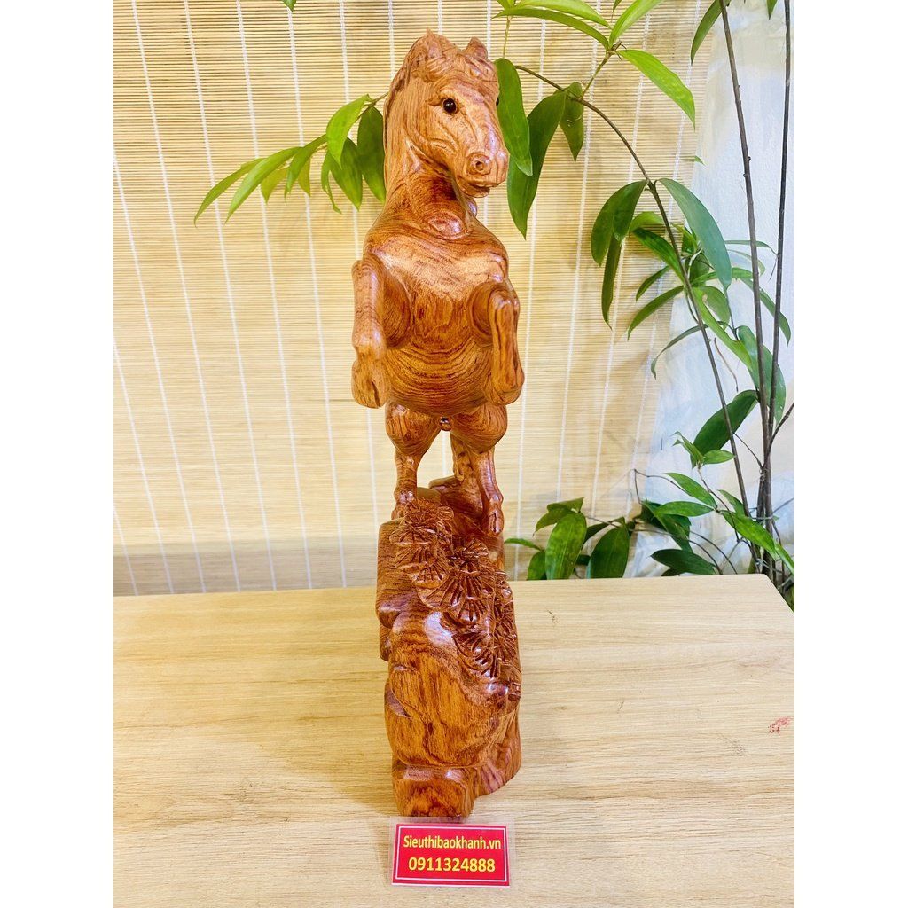  Tượng ngựa gỗ hương 