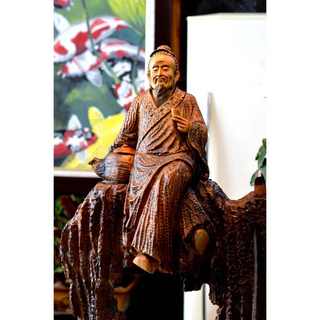  Tượng gỗ thần trà ngồi lũa ấm bách xanh 