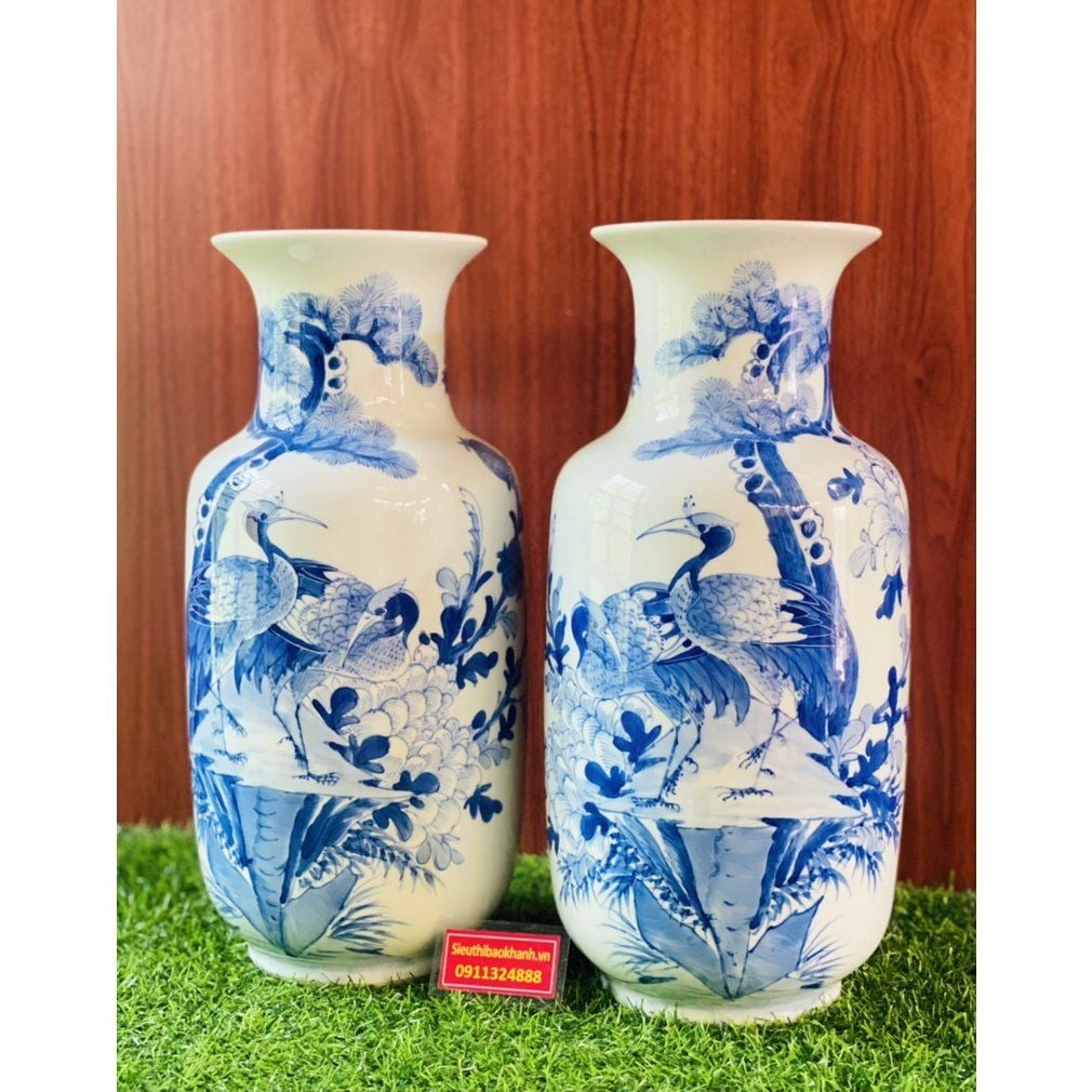  Lục bình men lam vẽ phong cảnh 