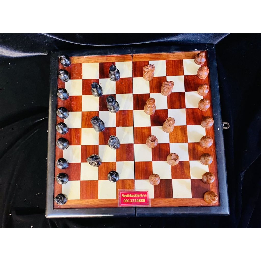  Bộ bàn cờ chất liệu gỗ cao cấp 