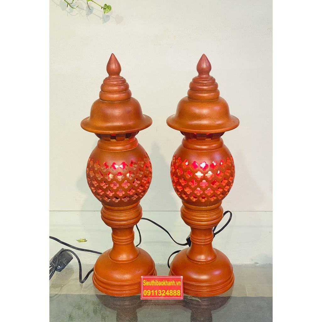  Cặp đèn thờ chất liệu gỗ hương cao cấp loại 50cm (có nút chỉnh sáng) 