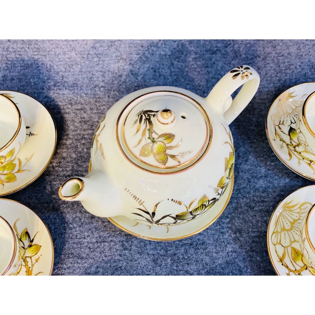  Bộ ấm chén cao cấp họa tiết hoa sen vàng 