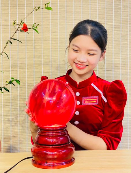  Bi cầu đỏ hỏa biến nâng tầm phong thủy cho ngôi nhà 