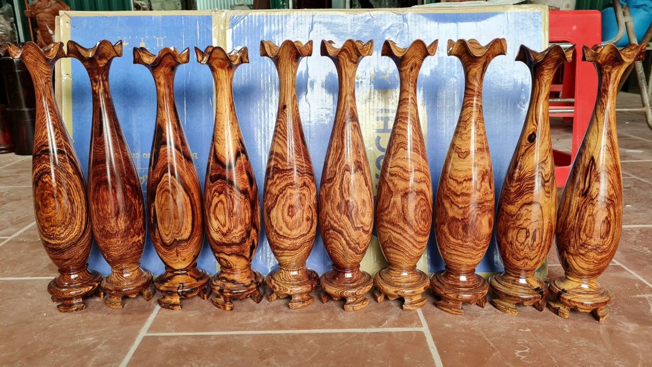  Đôi lục bình bằng gỗ cẩm vân vip cao 38cm 