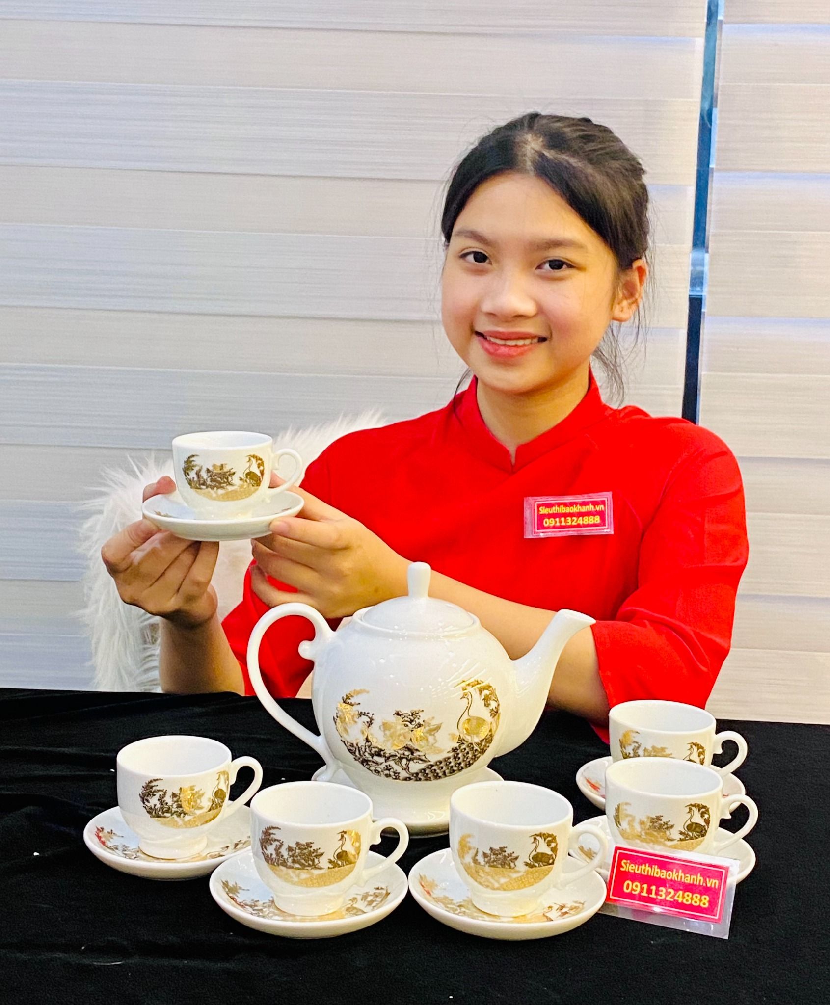  Bộ ấm chén men trắng vẽ vàng BKCEVN-8095 