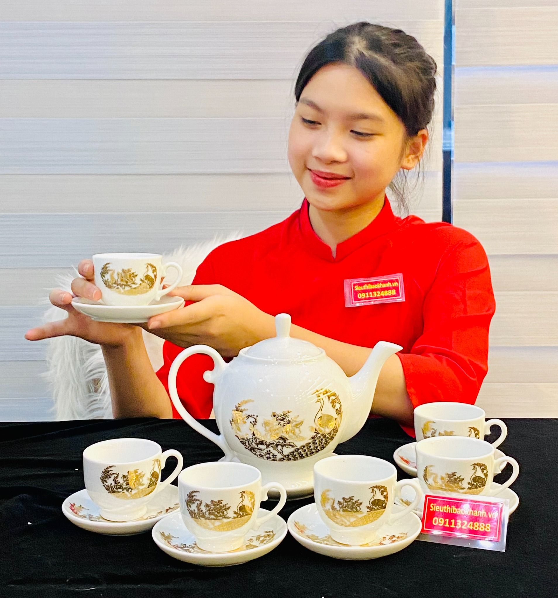  Bộ ấm chén men trắng vẽ vàng BKCEVN-8095 