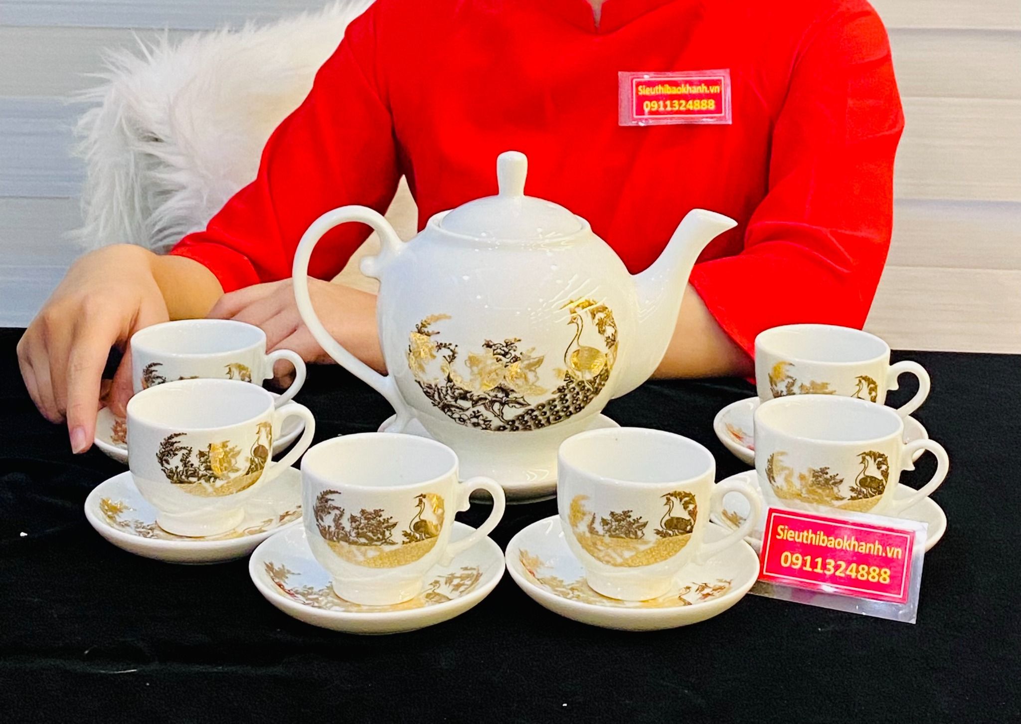  Bộ ấm chén men trắng vẽ vàng BKCEVN-8095 