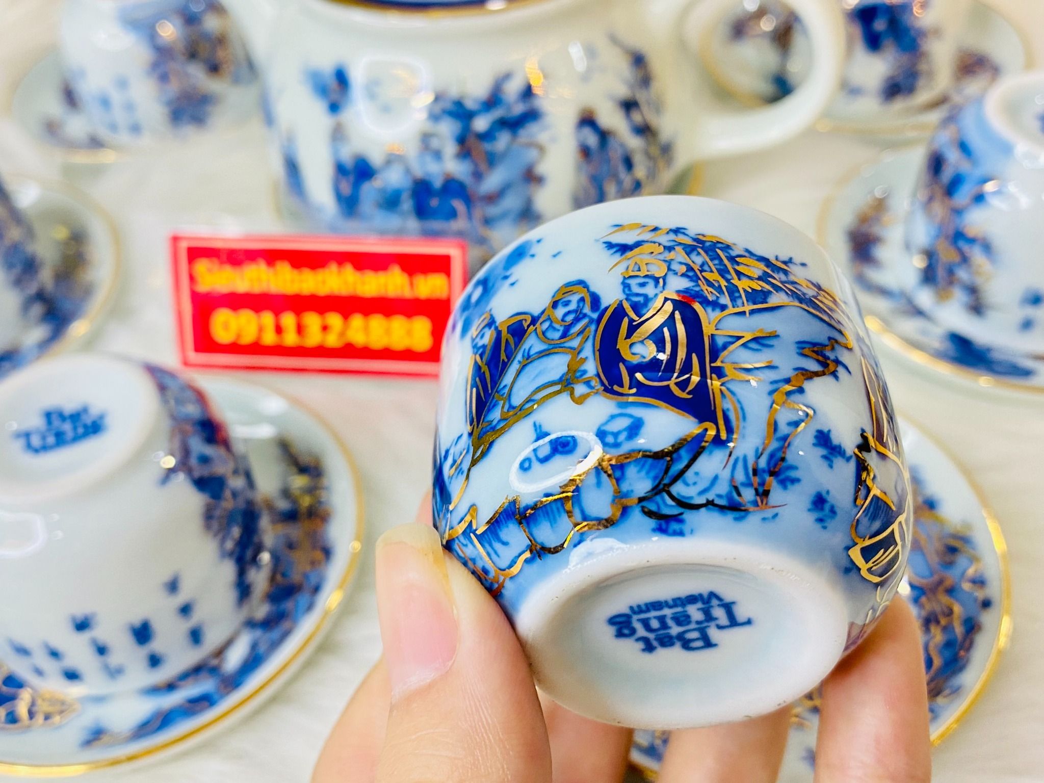  Bộ ấm chén Thất tiên vẽ vàng dáng tròn nhỏ sang trọng 