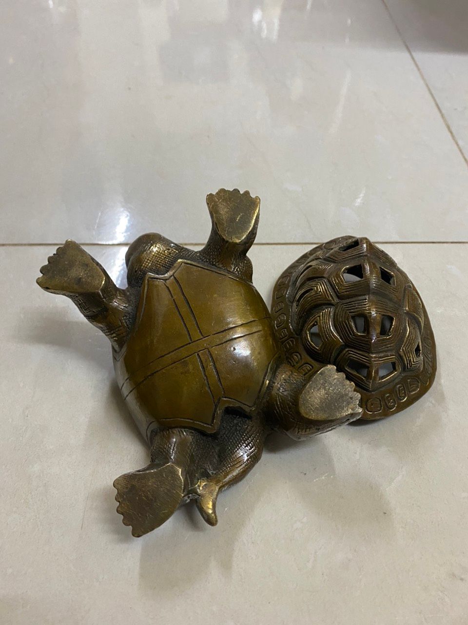  XÔNG TRẦM RÙA TẶNG KÈM NỤ TRẦM 