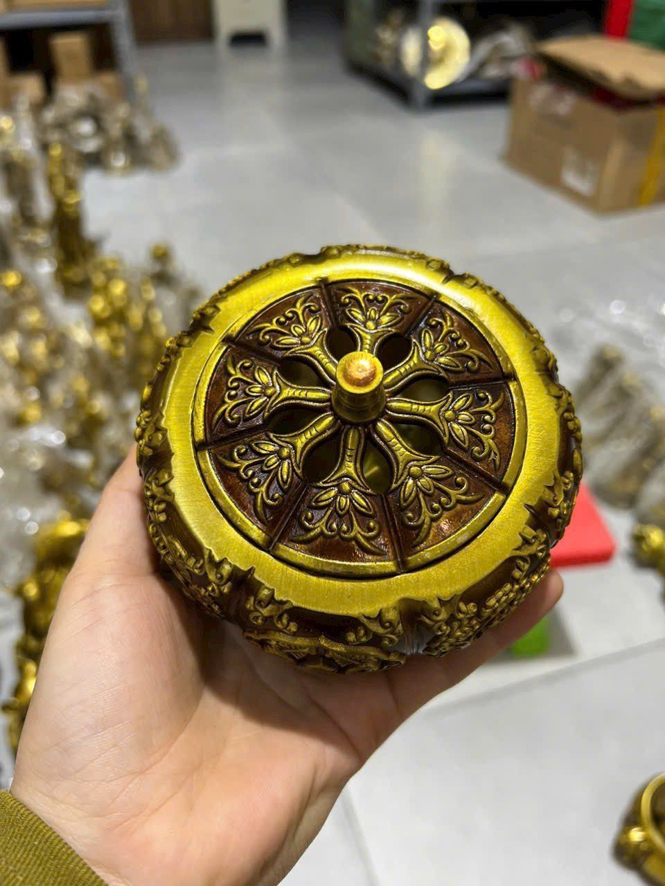  LƯ TRẦM HOA VĂN PHONG THUỶ KT 11x8cm 