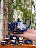  BỘ ẤM CHÉN DÁNG RÙA MEN HOẢ BIẾN VẼ VÀNG 