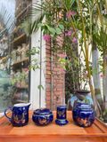  BỘ ẤM CHÉN DÁNG RÙA MEN HOẢ BIẾN HOẠ TIẾT VẼ VÀNG 