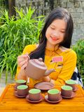  BỘ ẤM CHÉN TỬ SA BÁT TRANG TÍCH NÂU CHỈ ĐỎ 