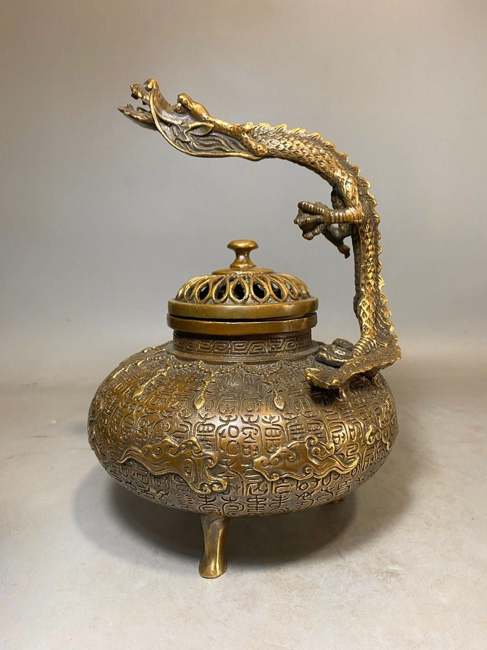  XÔNG  TRẦM  GIẢO  LONG 