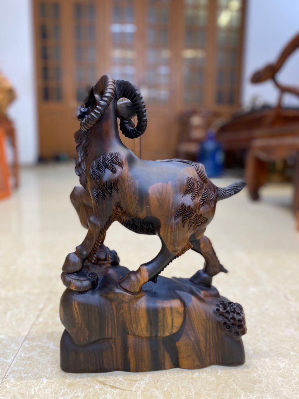  Khám Phá Sức Mạnh Tượng Nhất Dương Đứng Nấm Linh Chi: Biểu Tượng Sức Khỏe và Thịnh Vượng 