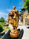  Bức Tượng Gỗ Bách Xanh 'Thầy Thích Minh Tuệ': Biểu Tượng Tĩnh Lặng và Sự Hiểu Biết Trong Đạo Phật- Quà tặng 