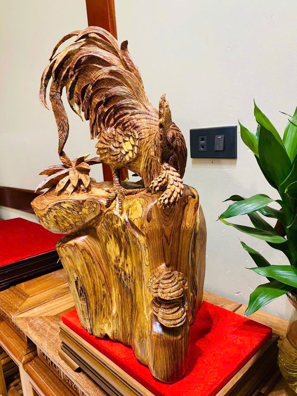  Gà Trống Gỗ Cẩm 