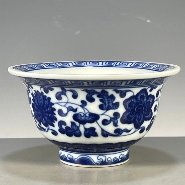  Chén Trà Trắng Xanh Cổ 