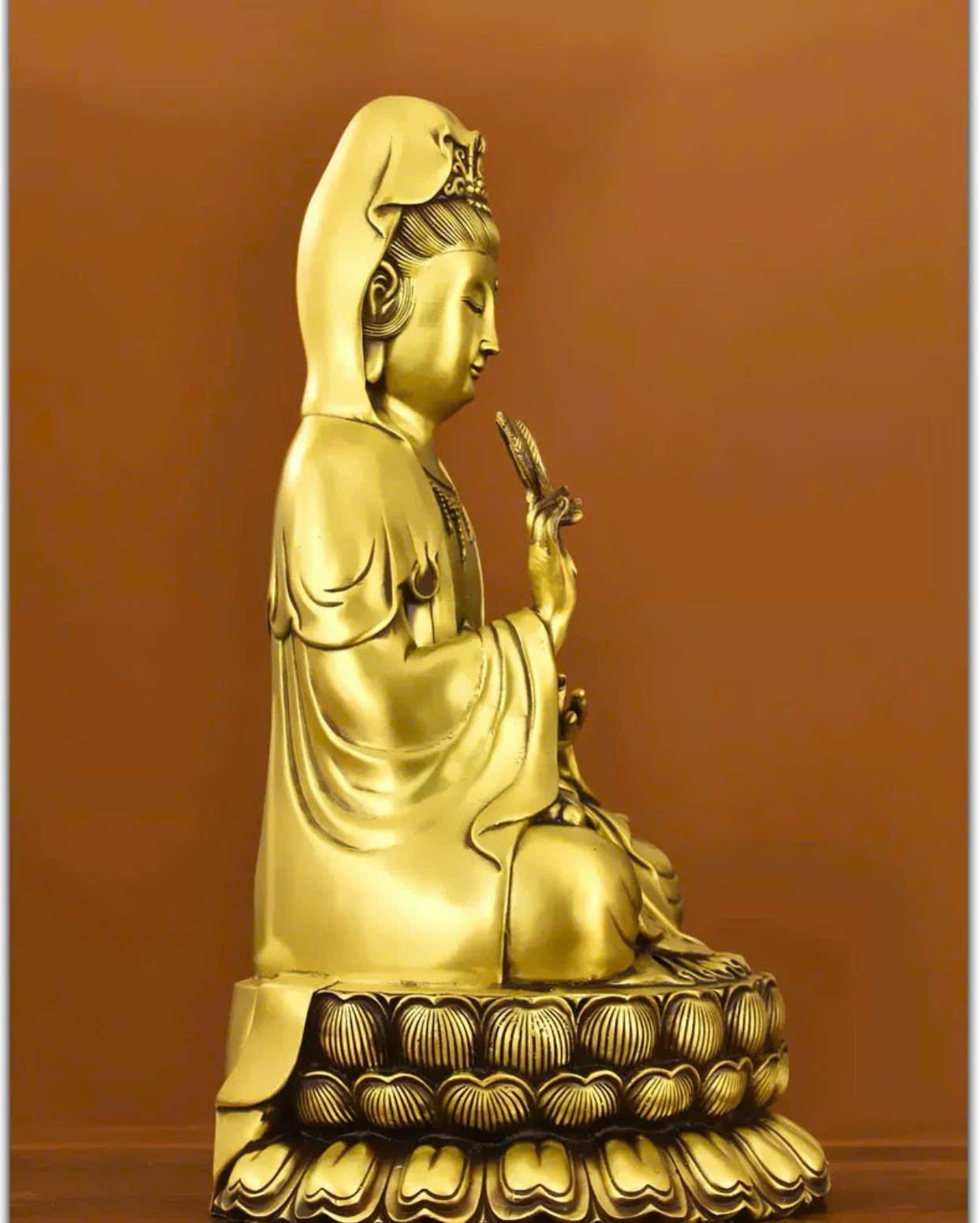  Tượng Quan Âm Bồ Tát bằng đồng 