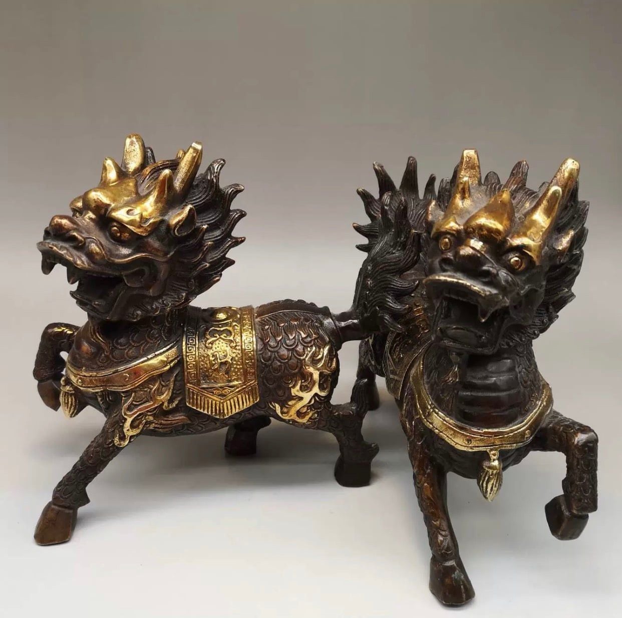  Đôi kỳ lân 