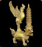  Gà trống cưỡi rùa vàng có tháp trên đầu 