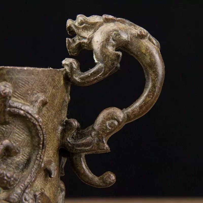  Chén rượu cổ 