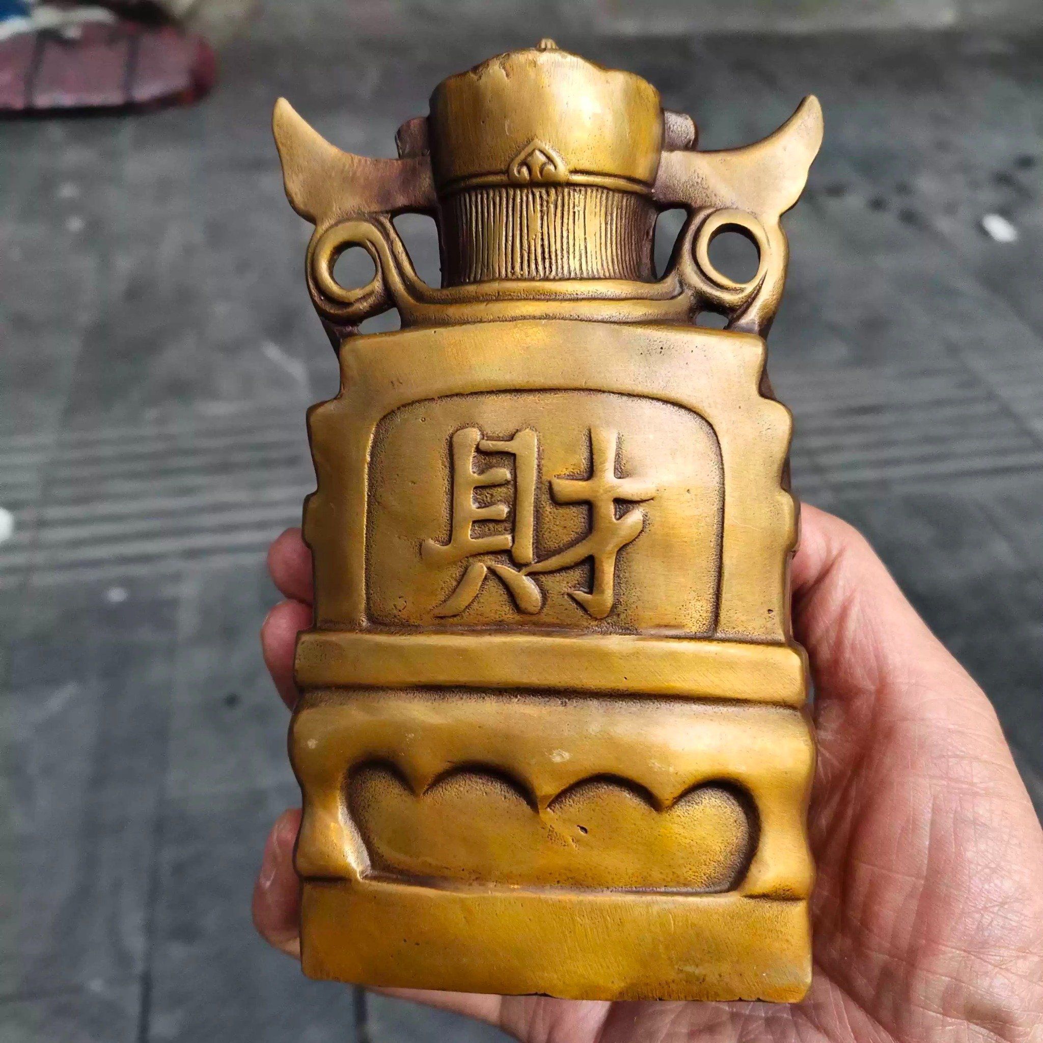  Tượng Thần Tài trang trí 