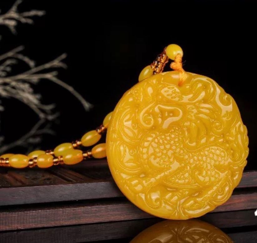  Mặt dây chuyền rồng chất liệu ngọc 