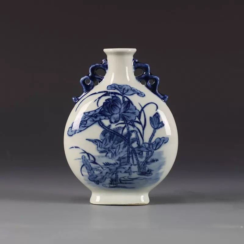  Bình phẳng 2 tai hoa văn sen 