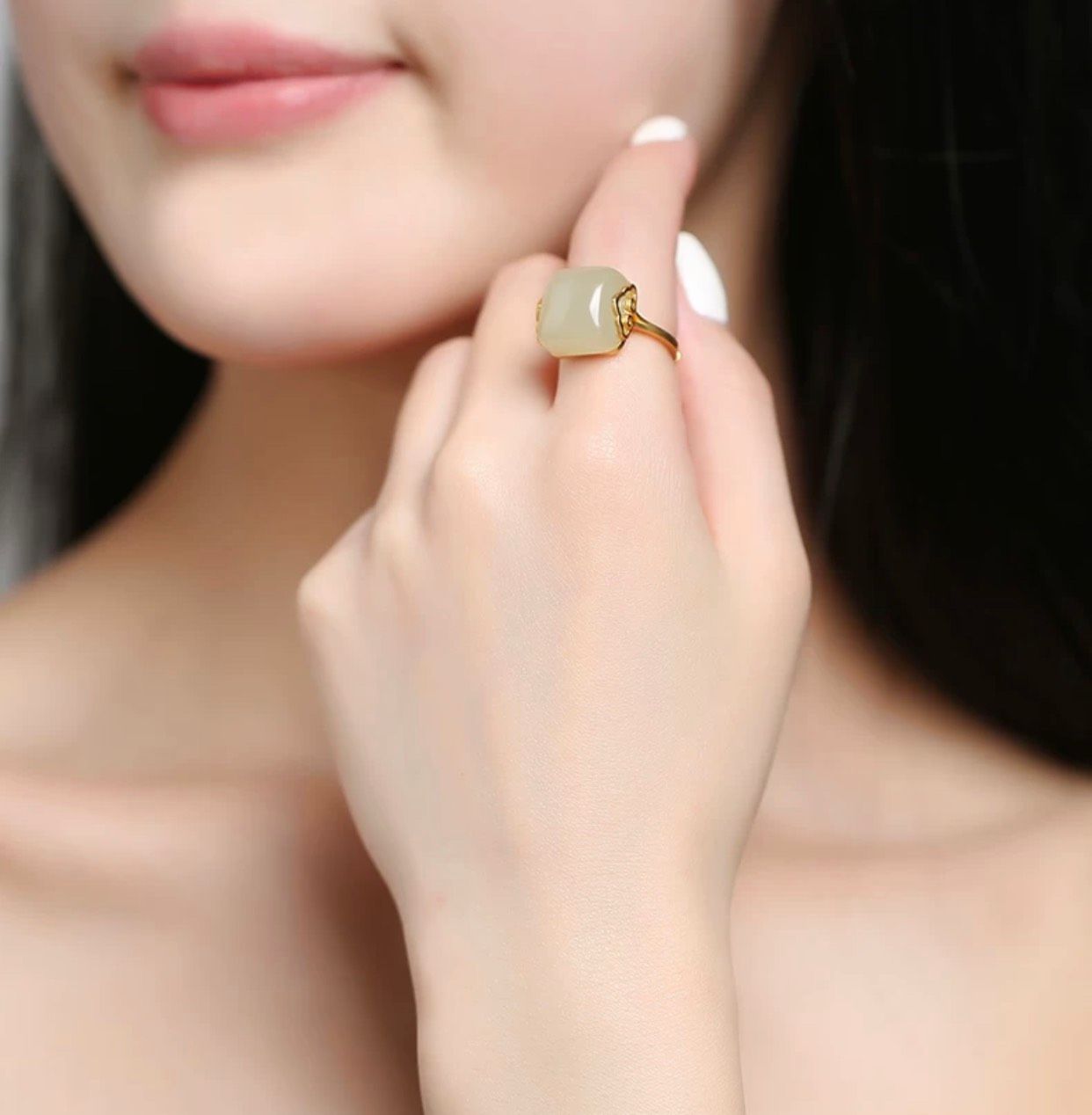  Nhẫn vuông ngọc Hetian 