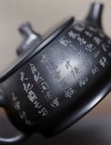  Ấm trà khắc hổ 