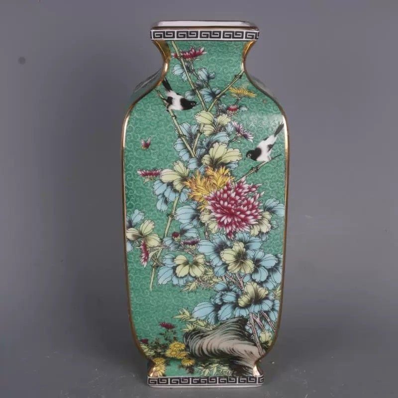  Bình cổ chim và hoa màu xanh lá 