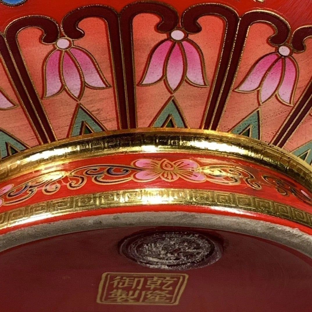  Bình hoa văn đỏ 